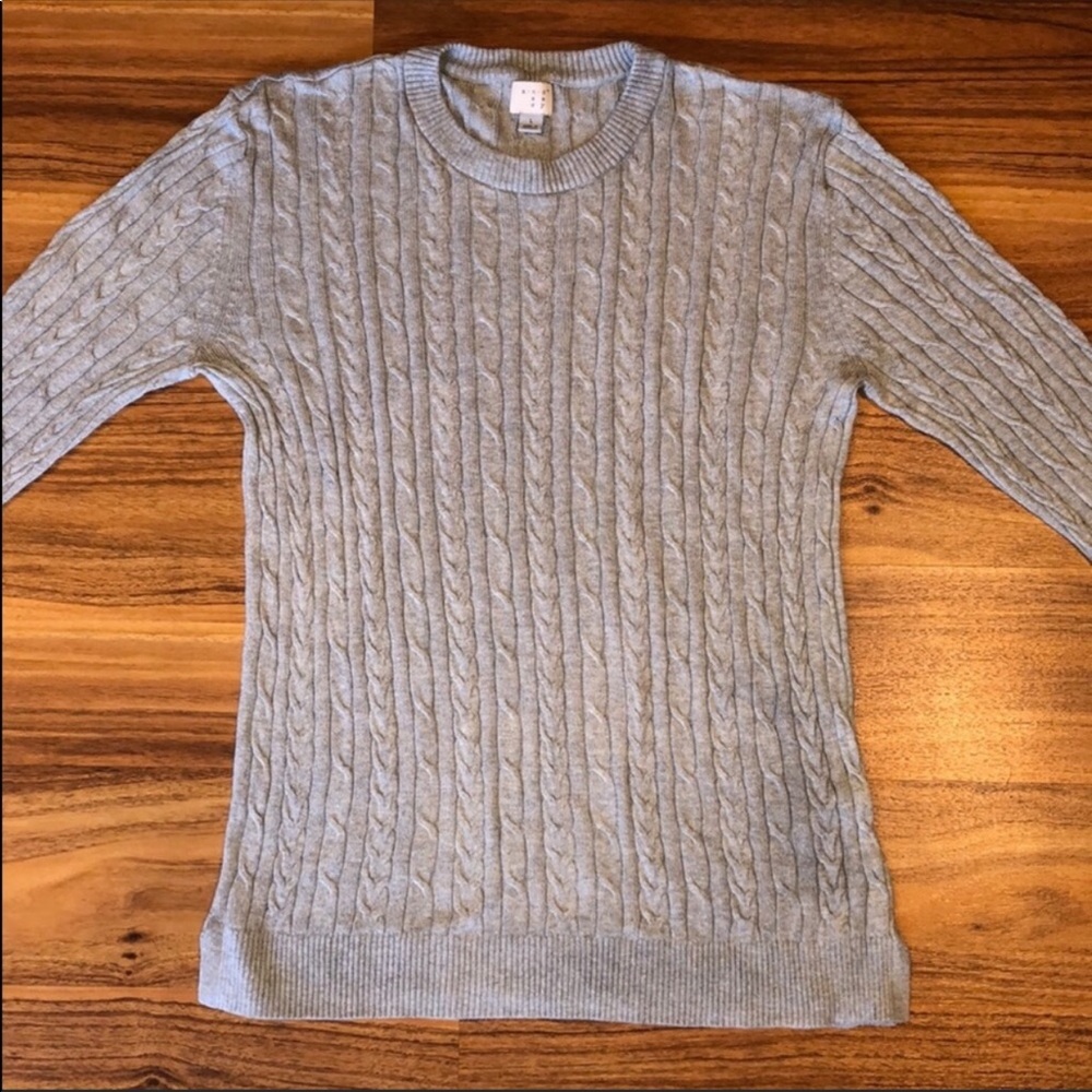 Cable knit grey pullover sweater